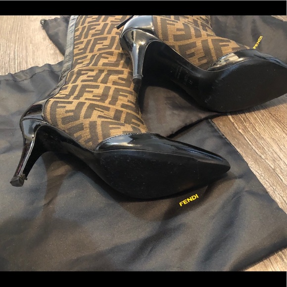 Authentic Fendi boots - Picture 4 of 8